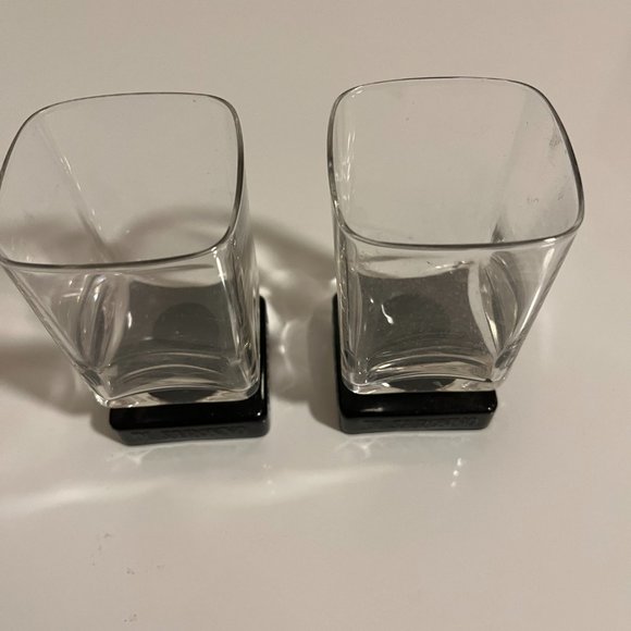 DI SARONNO (2) CLEAR SQUARE GLASS w/ BLACK SQUARE BASE - Preowned - Picture 3 of 5